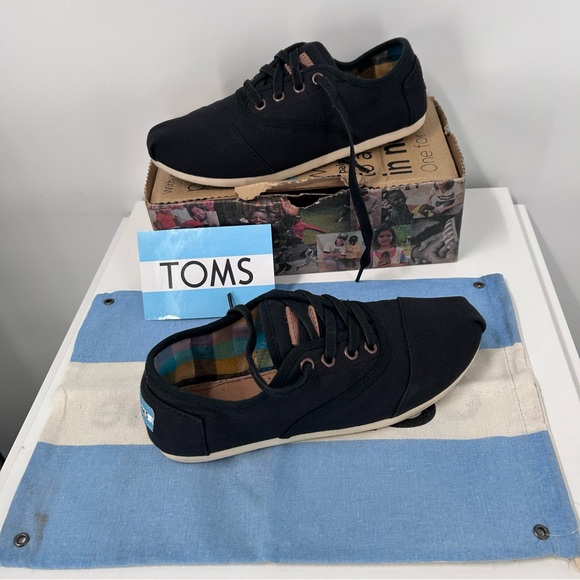 Toms Black Canvas Women's Lace-Up Slip-On Sneaker Look - Picture 5 of 7